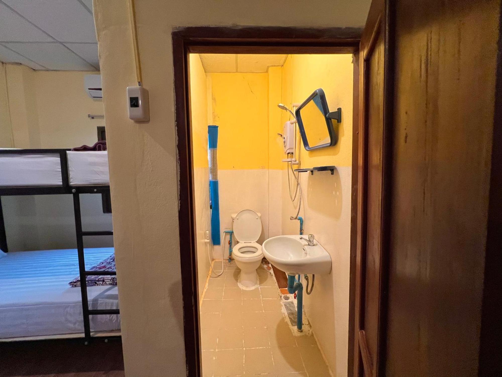 Easy Go Backpacker Hostel Vang Vieng Extérieur photo
