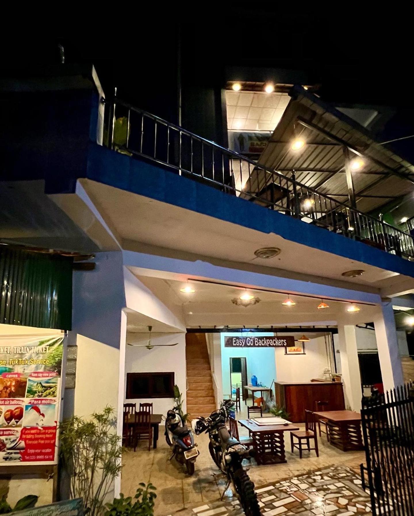 Easy Go Backpacker Hostel Vang Vieng Extérieur photo