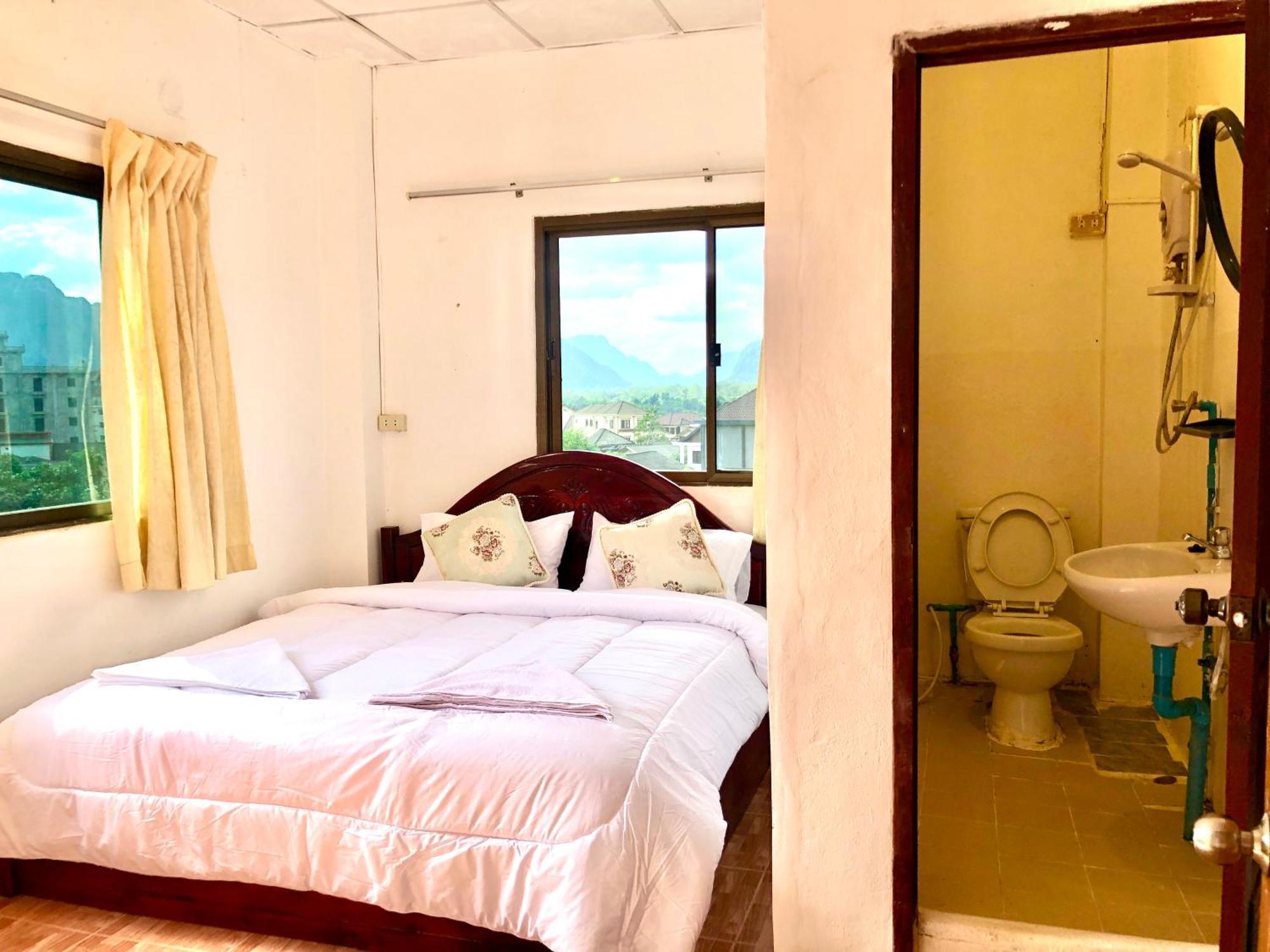 Easy Go Backpacker Hostel Vang Vieng Extérieur photo