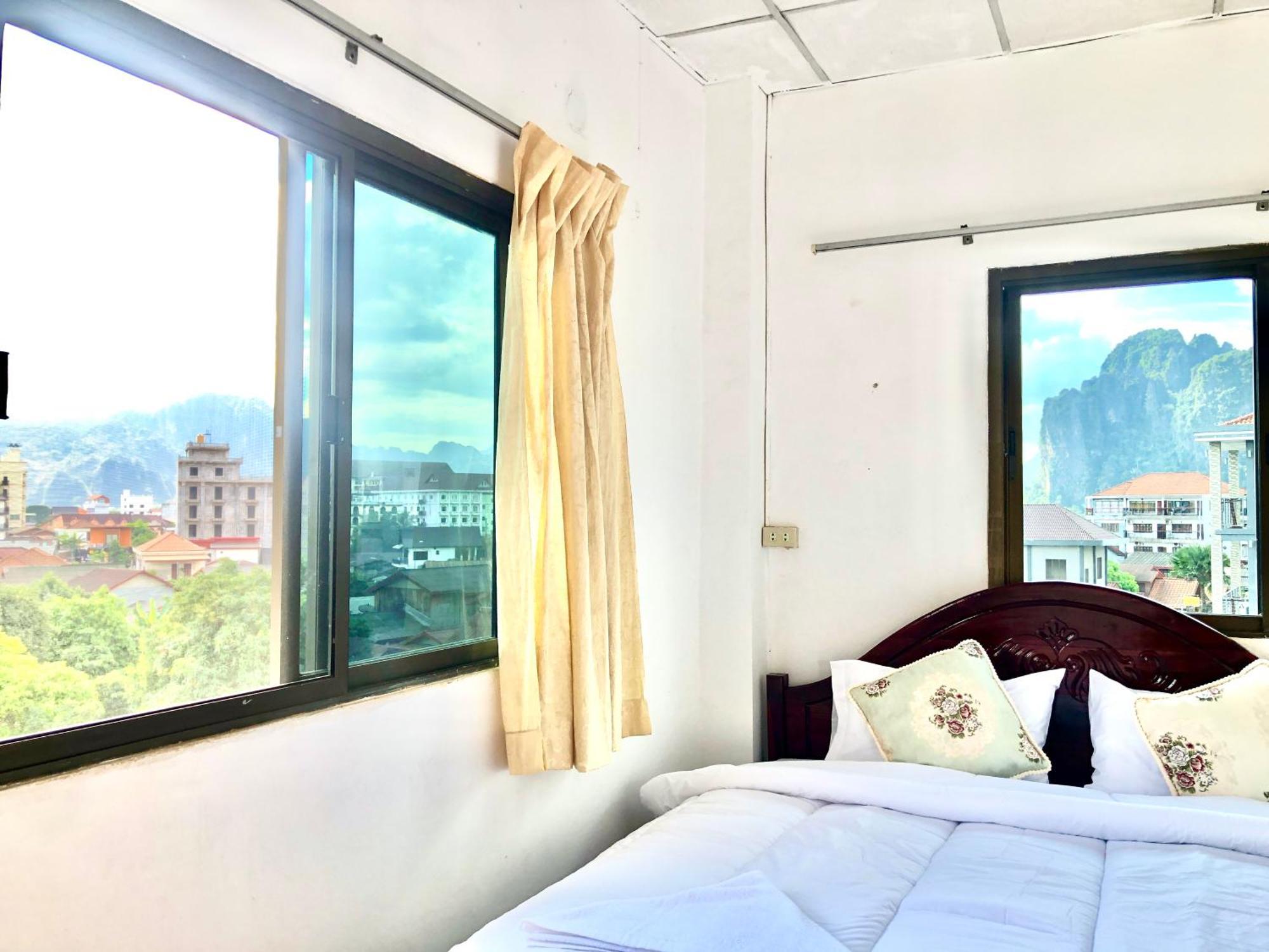Easy Go Backpacker Hostel Vang Vieng Extérieur photo